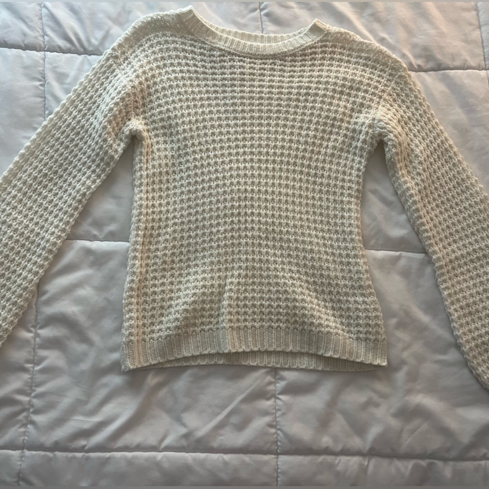 | Forever 21 | Open knit crewneck sweater | US girls size 11/12 |